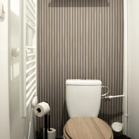 Prázdninový dům Muraille Du Chateau Avec Jacuzzi *