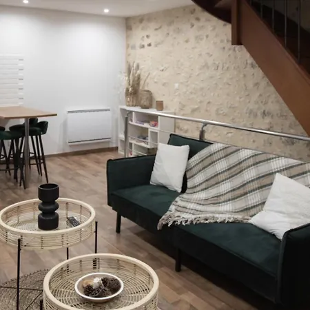Holiday home Muraille Du Chateau Avec Jacuzzi *